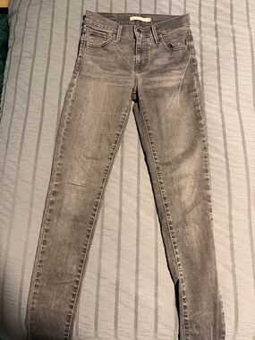 Levi's Women's Skinny Jeans in Washed Gray